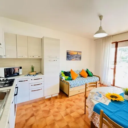 Flat With Patio Overlooking The Pool * Bibione