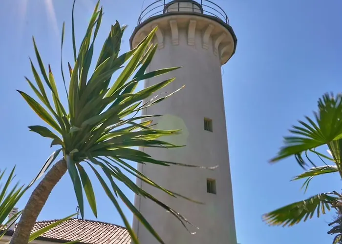 아파트 Flat With Patio Overlooking The Pool *