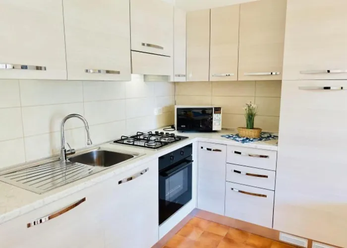 Flat With Patio Overlooking The Pool *