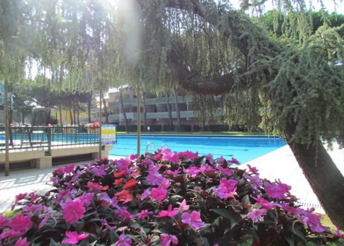 Apartmán Flat With Patio Overlooking The Pool *